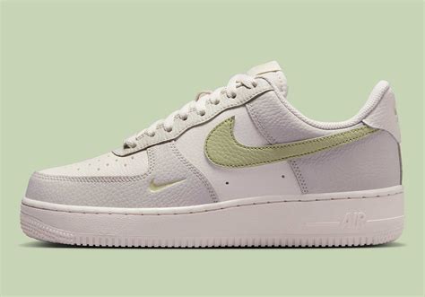 Nike Air Force 1 Olive Aura IB3881